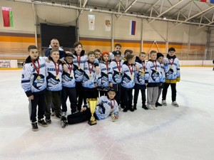Юные хоккеисты из Великих Лук стали победителями турнира в Беларуси