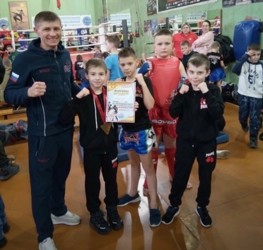 Великолукские спортсмены заняли 23 призовых места на состязаниях по тайскому боксу в Белоруссии