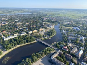 За первые полгода 2024 года в Великих Луках отгружено местных товаров более чем на 72 миллиарда