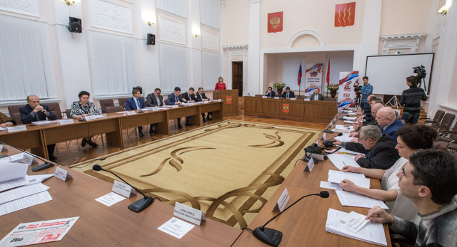 Сайт великолукского городского суда. Депутаты Великолукской городской Думы. Состав Великолукской городской Думы. Депутаты Великолукского районного собрания.