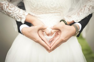 Великолучане смогут пожениться в особенную дату