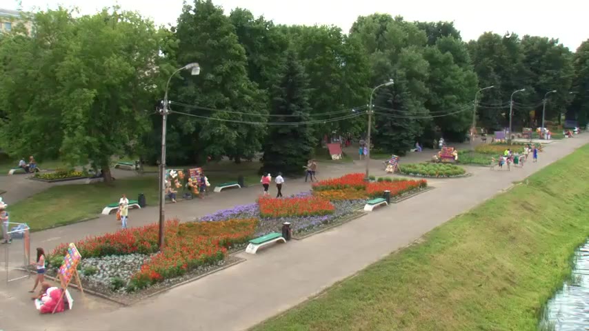 Автору в луки. Великие Луки набережная. Город Великие Луки парк. Великие Луки набережная Ловати. Набережная Великие Луки парк.