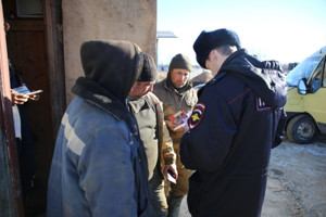 Полицейские выявили незаконно работающих в Псковской области иностранцев